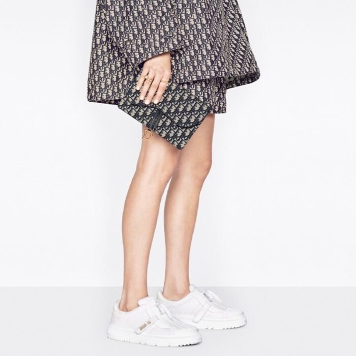 31717CAB-63BE-62B9-46DB-B15F34C4DBF8