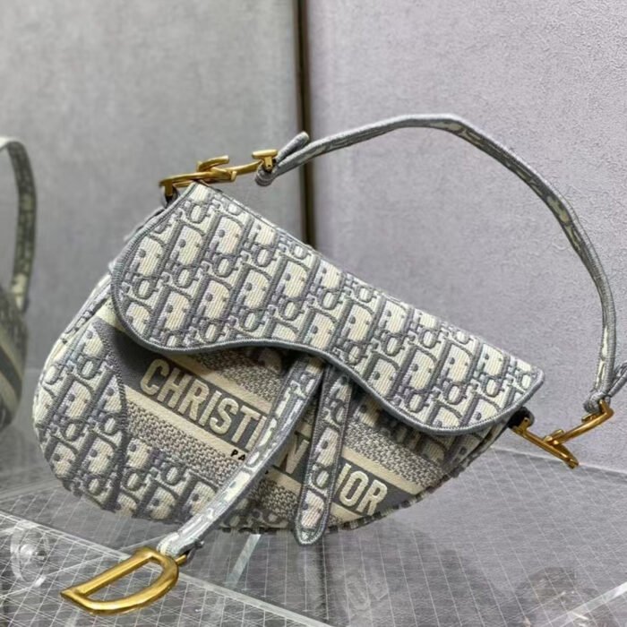 4C87180D-9875-E74C-CE0B-2CCCBC681C3C