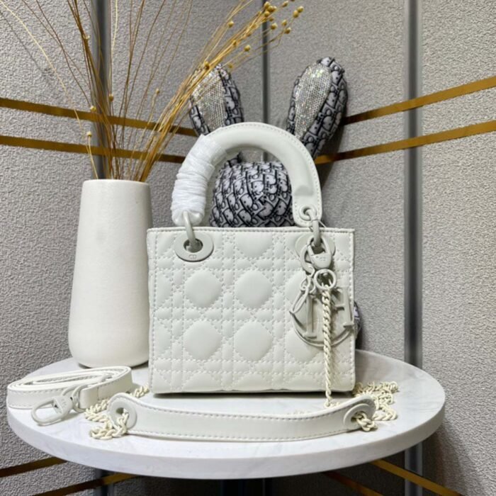 8D475F88-27C9-EDB7-6524-11E818EEC772