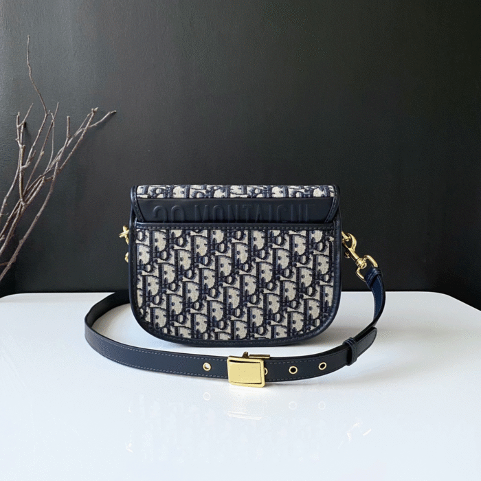 B8FDC7B7-C292-B754-5706-81253C21F943