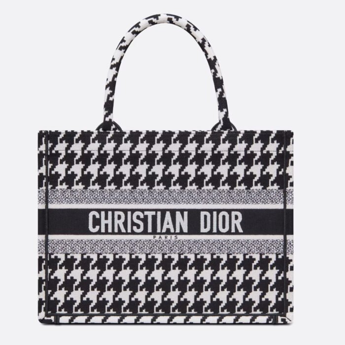 D35CDA2D-48A4-4C59-BFC1-E27C3C8B21F7