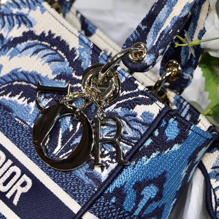 E0C9A853-663D-2535-1121-08C39A0C3D3C E0C9A853-663D-2535-1121-08C39A0C3D3C