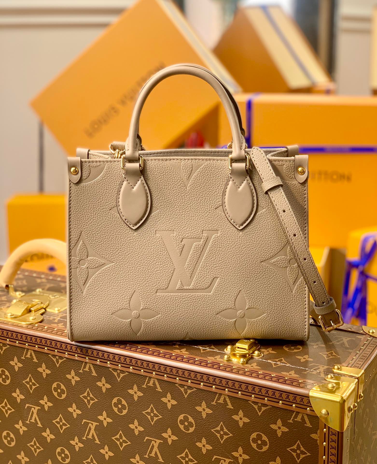 Louis Vuitton Onthego Handbag-28*11*19CM