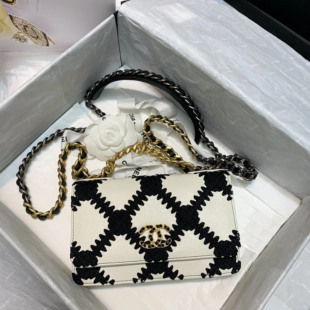 Chanell 19 Woc-19*12*3.5CM
