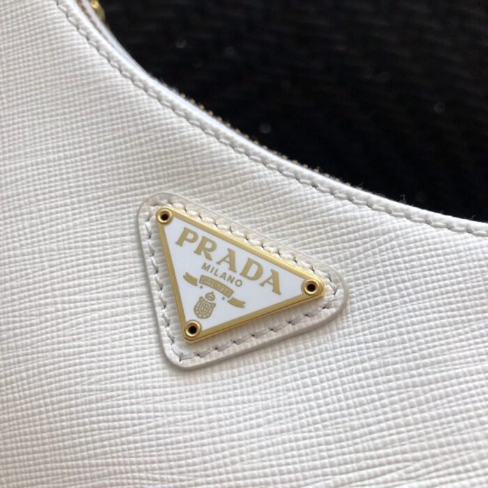 bag-2223232_1__1