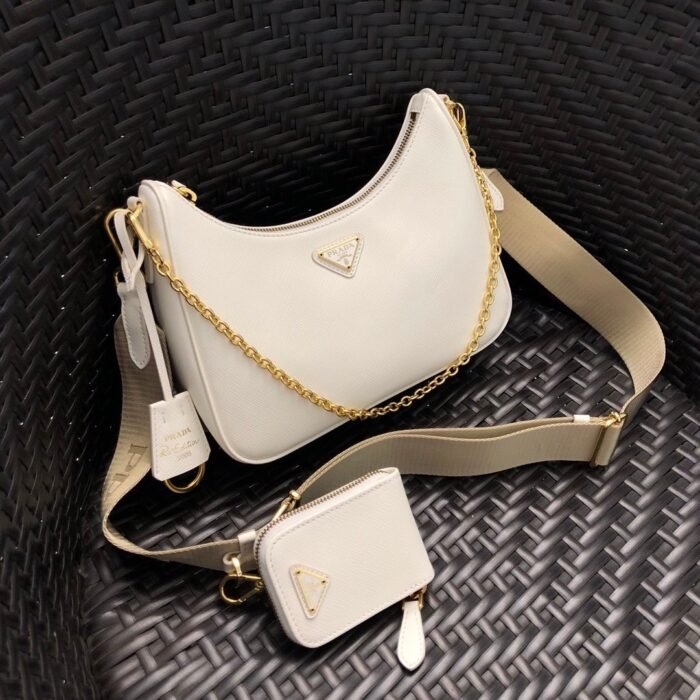 bag-2223232_6__1
