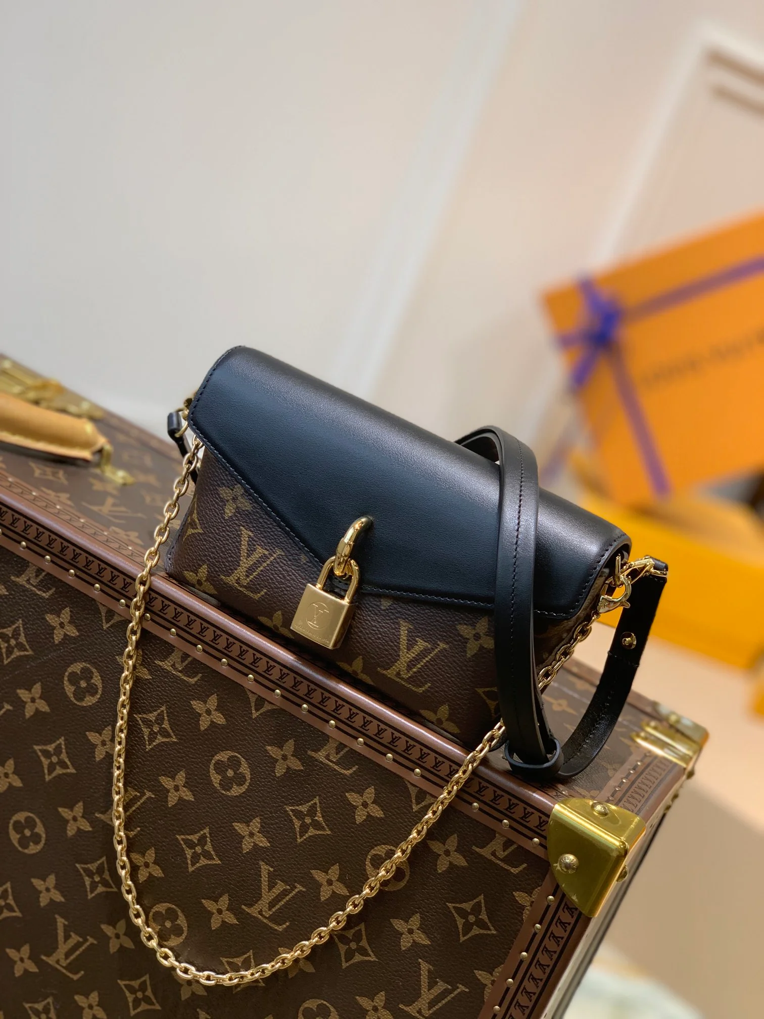 Louis Vuitton Padlock on Strap-19×11×3CM