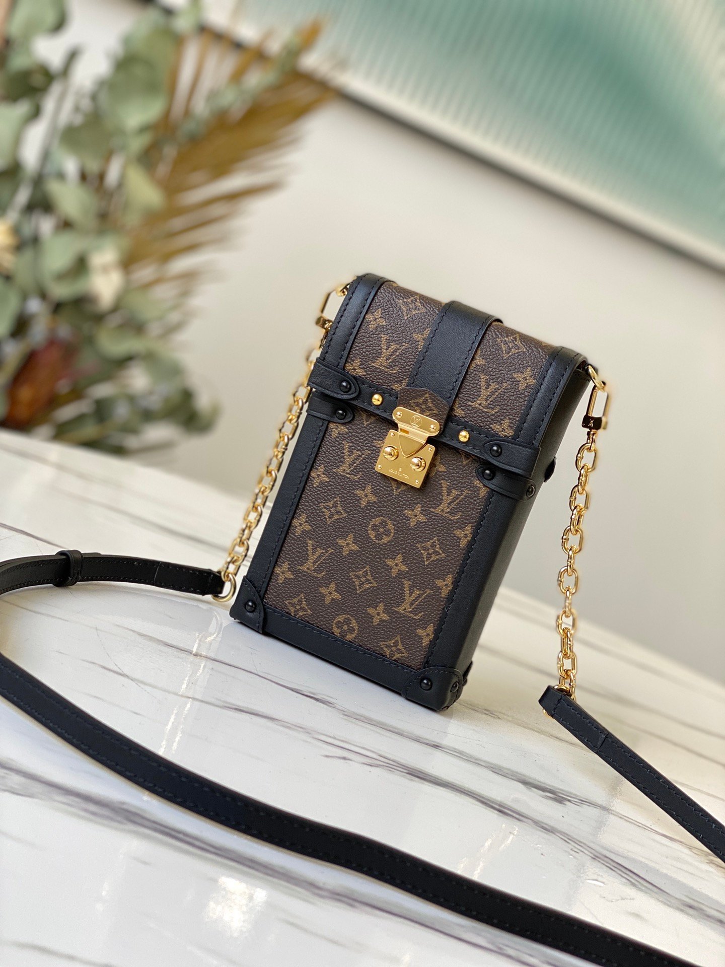 Louis Vuitton Trunk Vertical-11*17.5*3.5CM