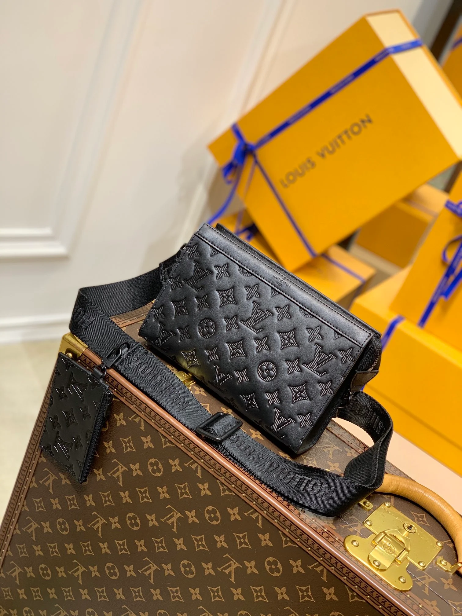 Louis Vuitton M81115 Gaston Wearable Wallet -22*14.5*4.5M