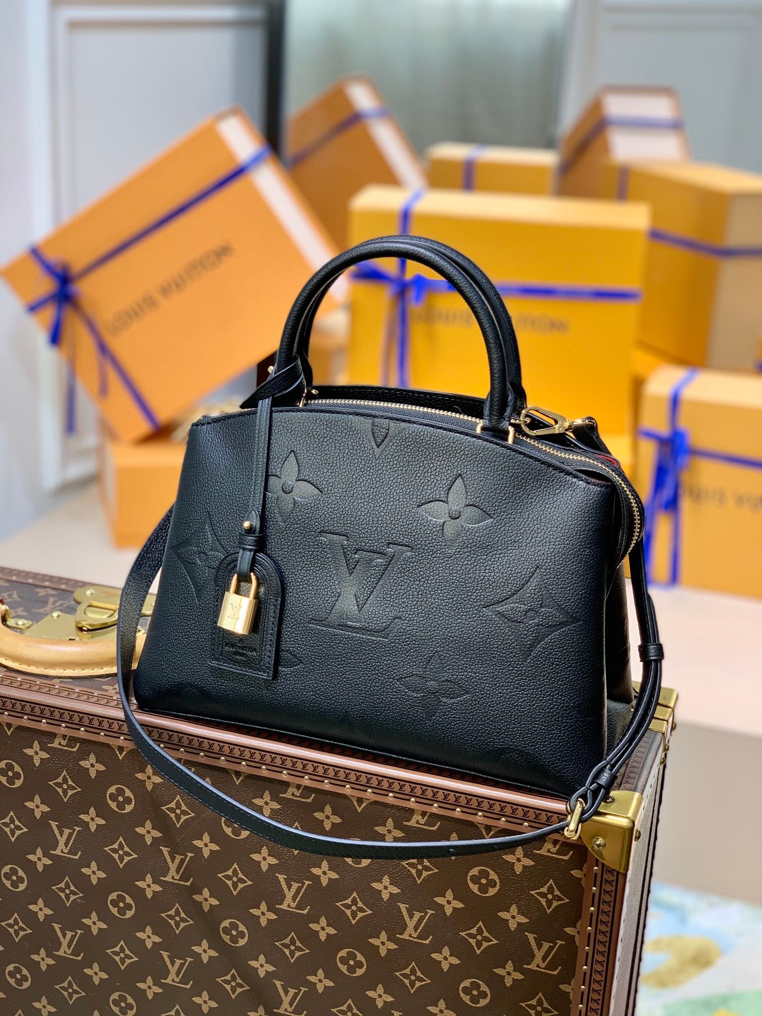 Louis Vuitton Petit Palais Handbags-29*18*12.5CM