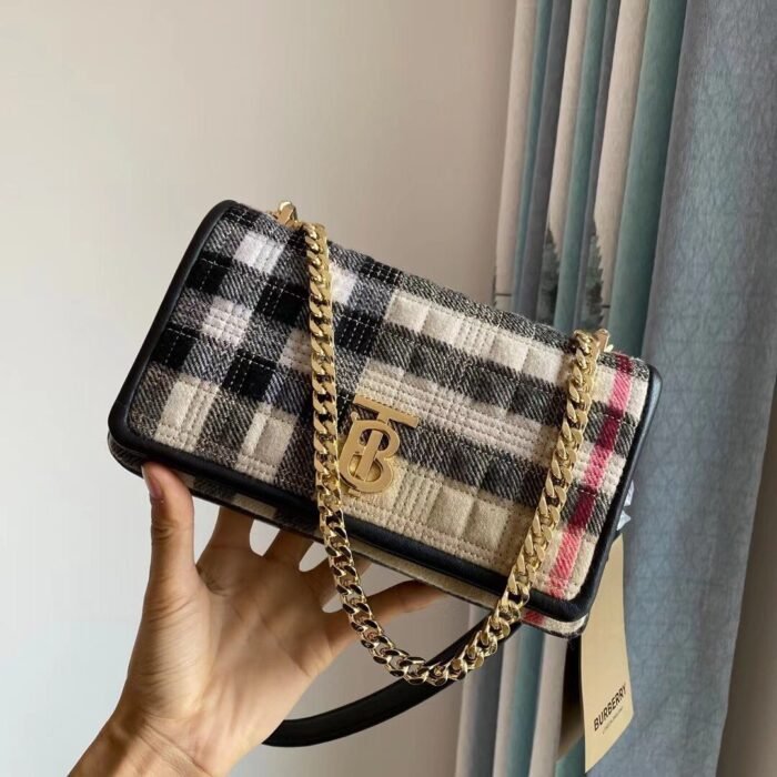 bubag-2343532treterttr_5_