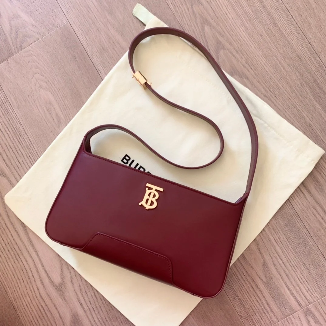 Burberry Armpit Bag-28X14X5CM