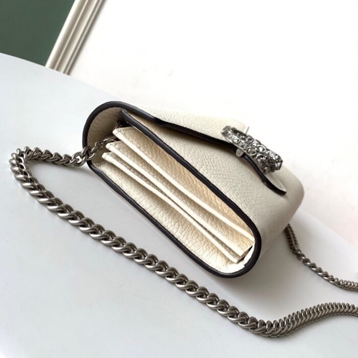 cut-3432289werrwewer_3_