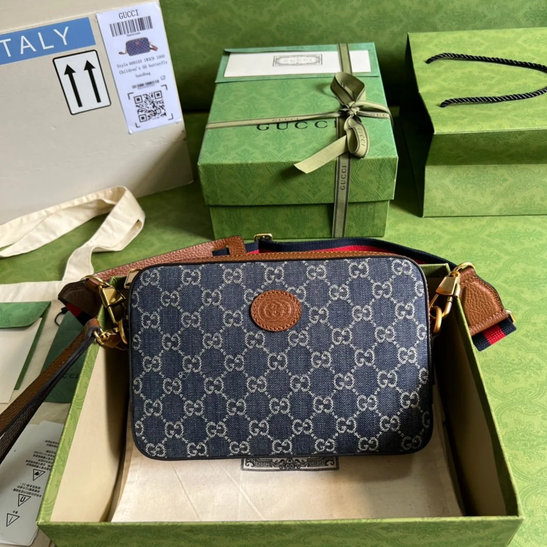 Gucci Vintage GG Supreme-24.5x 16x 4.5CM