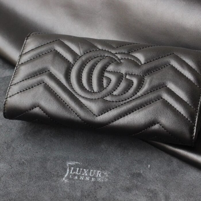 gucci_wallet-11x8_3_