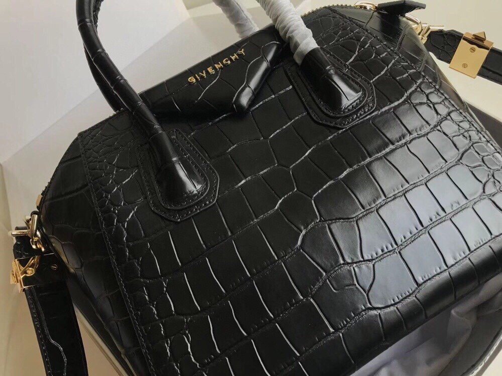 Gienvchy Antigona Handbags-28*17*35CM