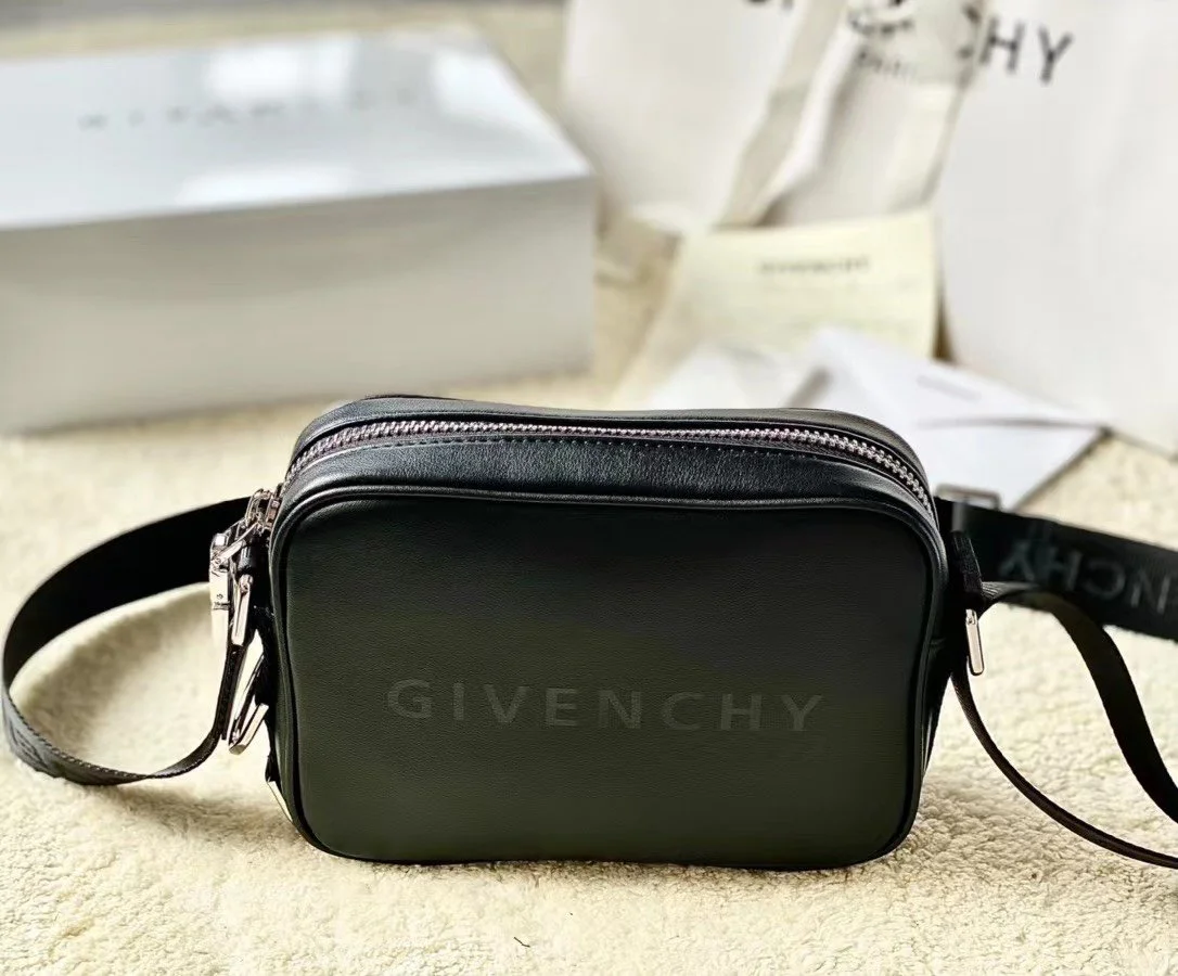 Gienvchy Waist Bag-16x11x8CM