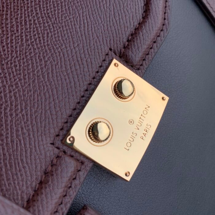 lew-7653643_5_