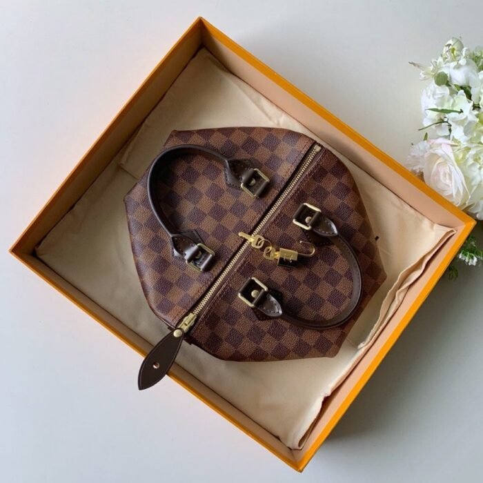 lvbag-3432346_1_