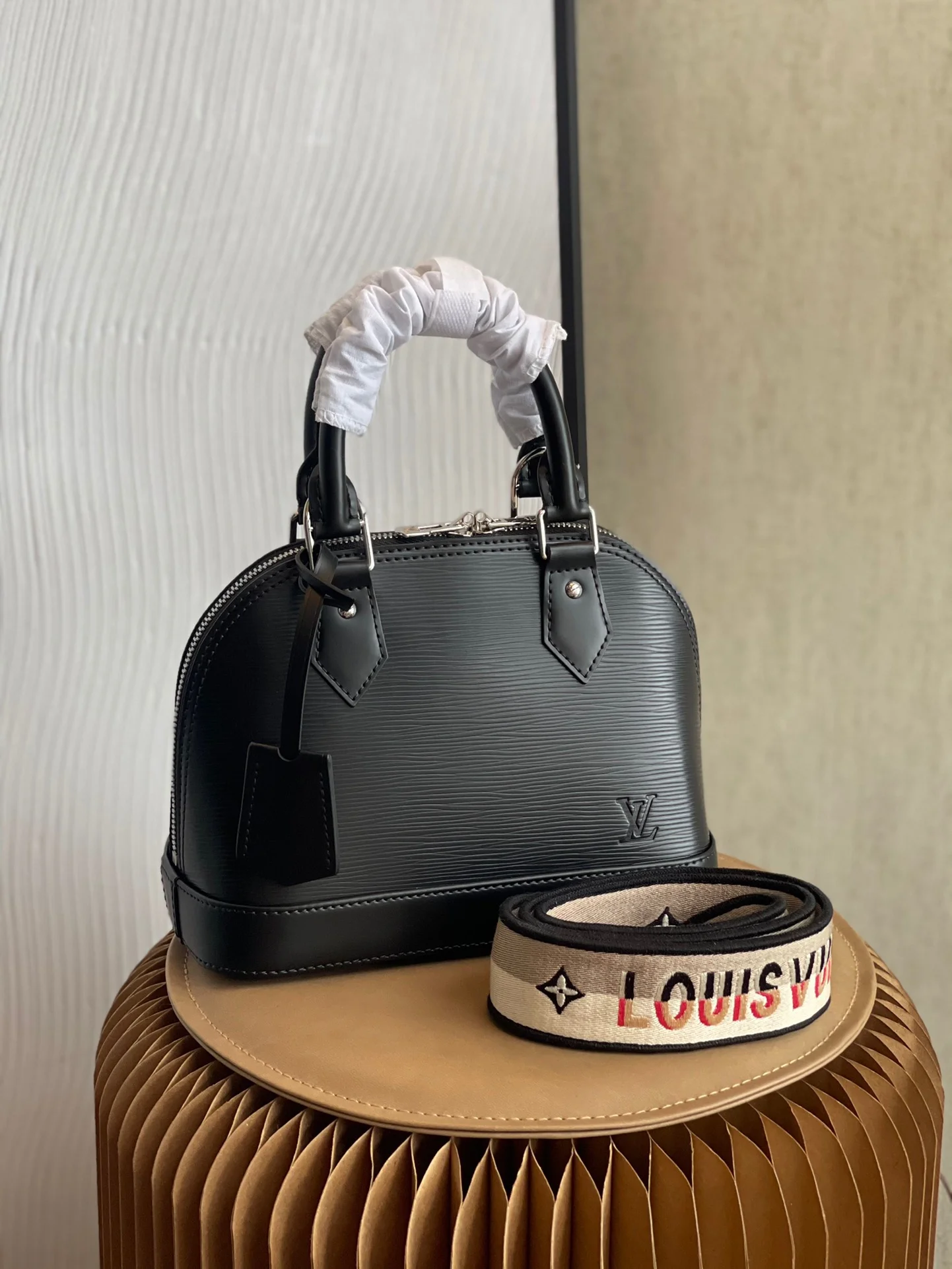 Louis Vuitton Alma BB-25*19*12CM