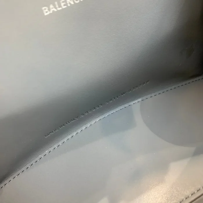 mcm-52743erwrew_4_