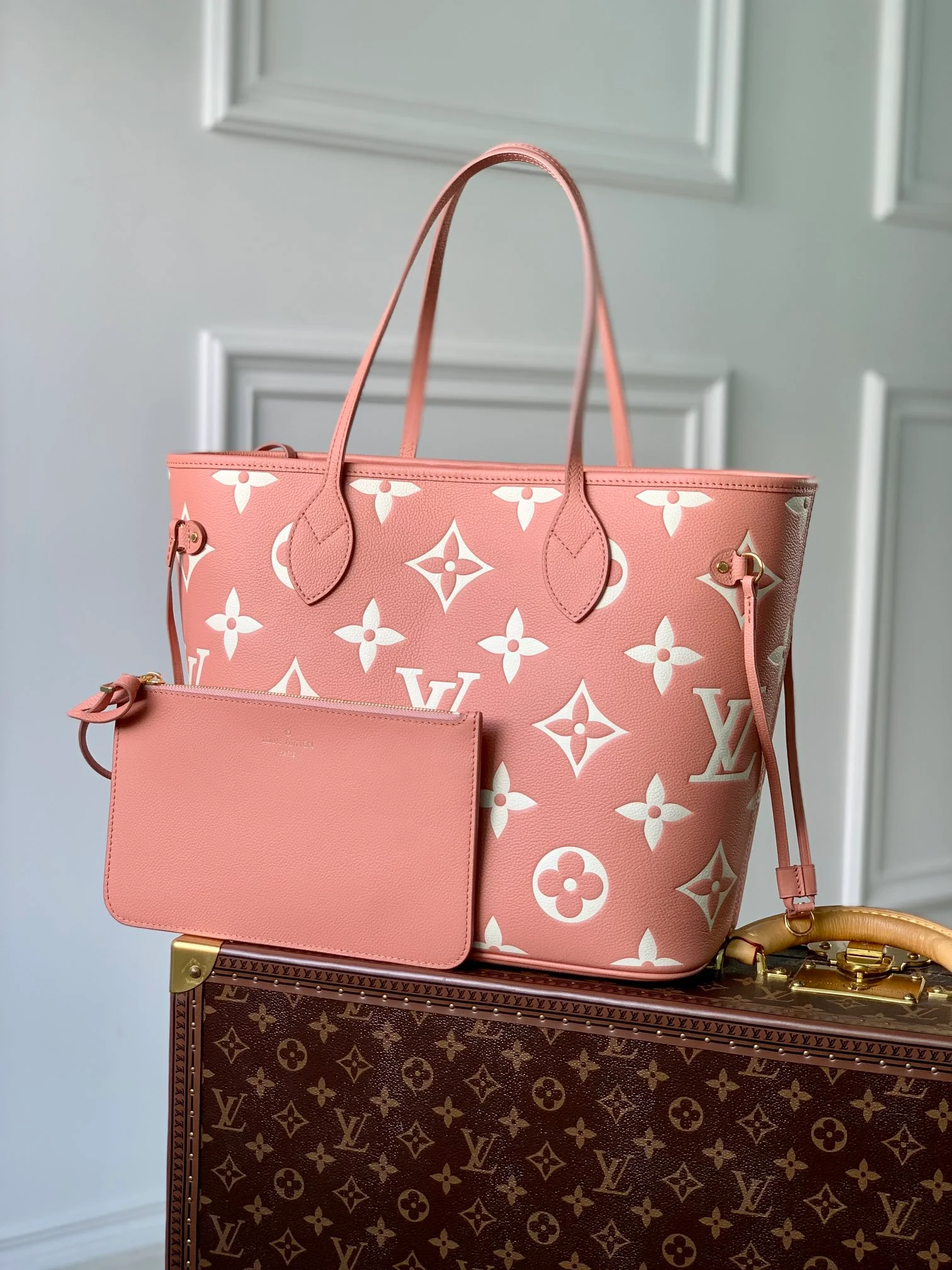 Louis Vuitton Neverfull MM (Red Inside) -32*29*17CM