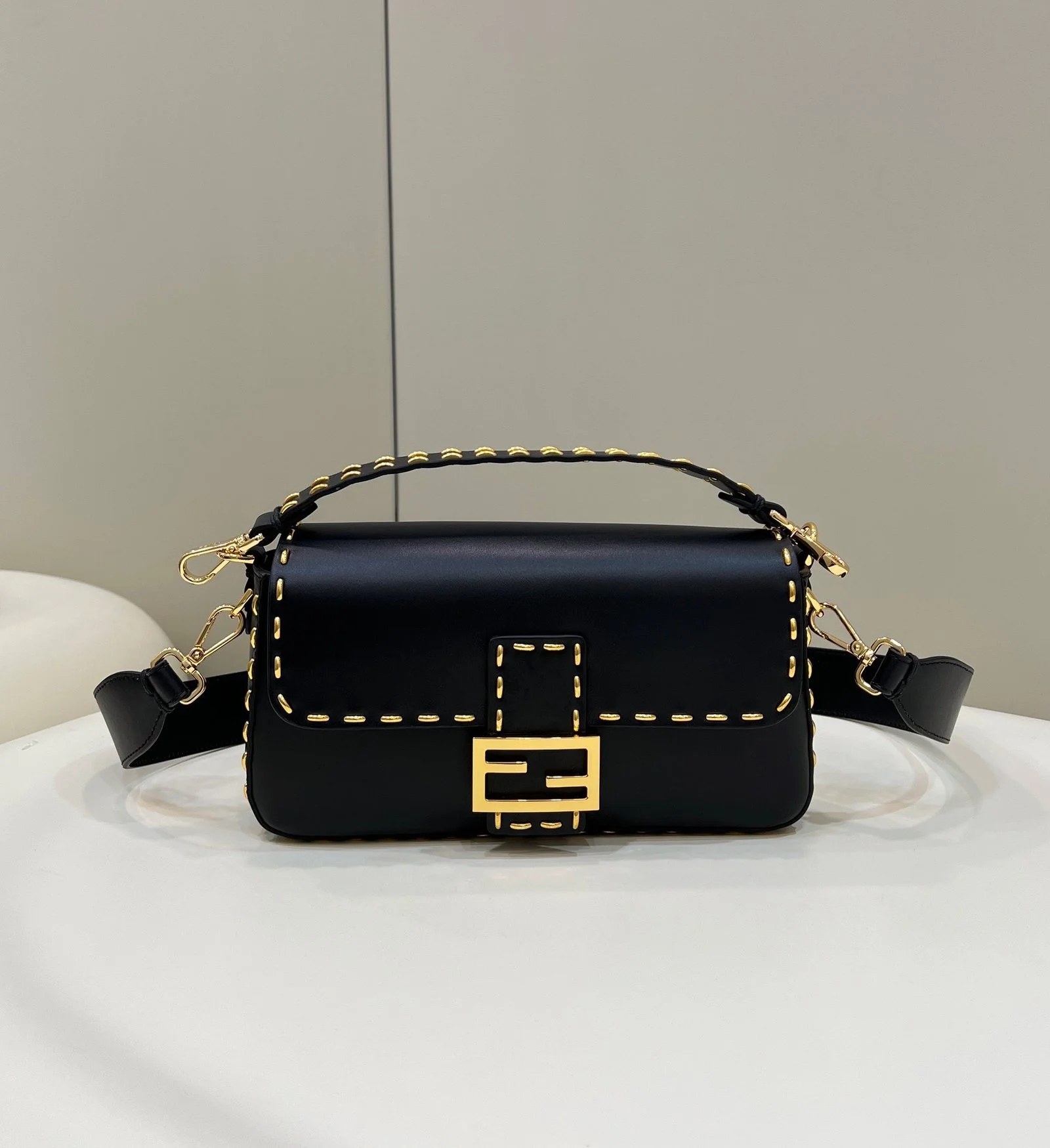 FendI Baguette Bag-26x14x4CM