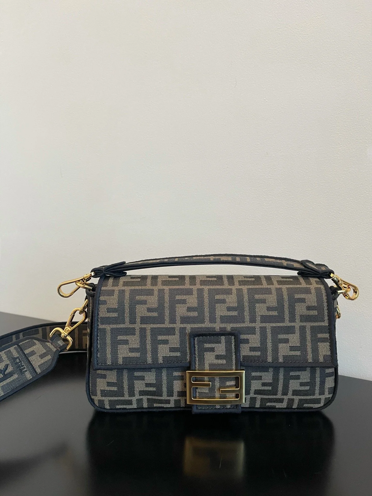 FendI Baguette Bag-26x14x4CM