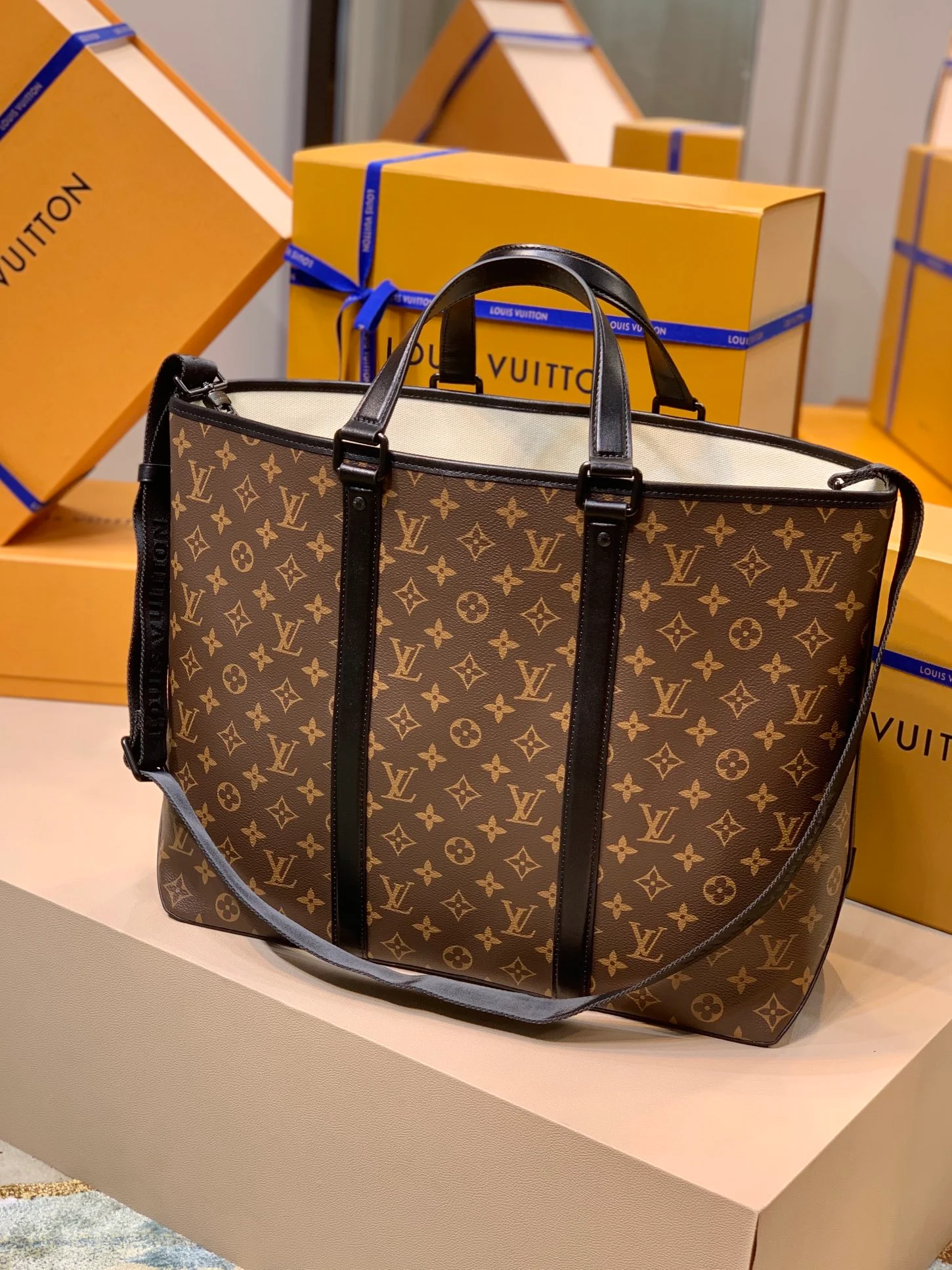 Louis Vuitton Week-End Tote -38.5*29*11CM