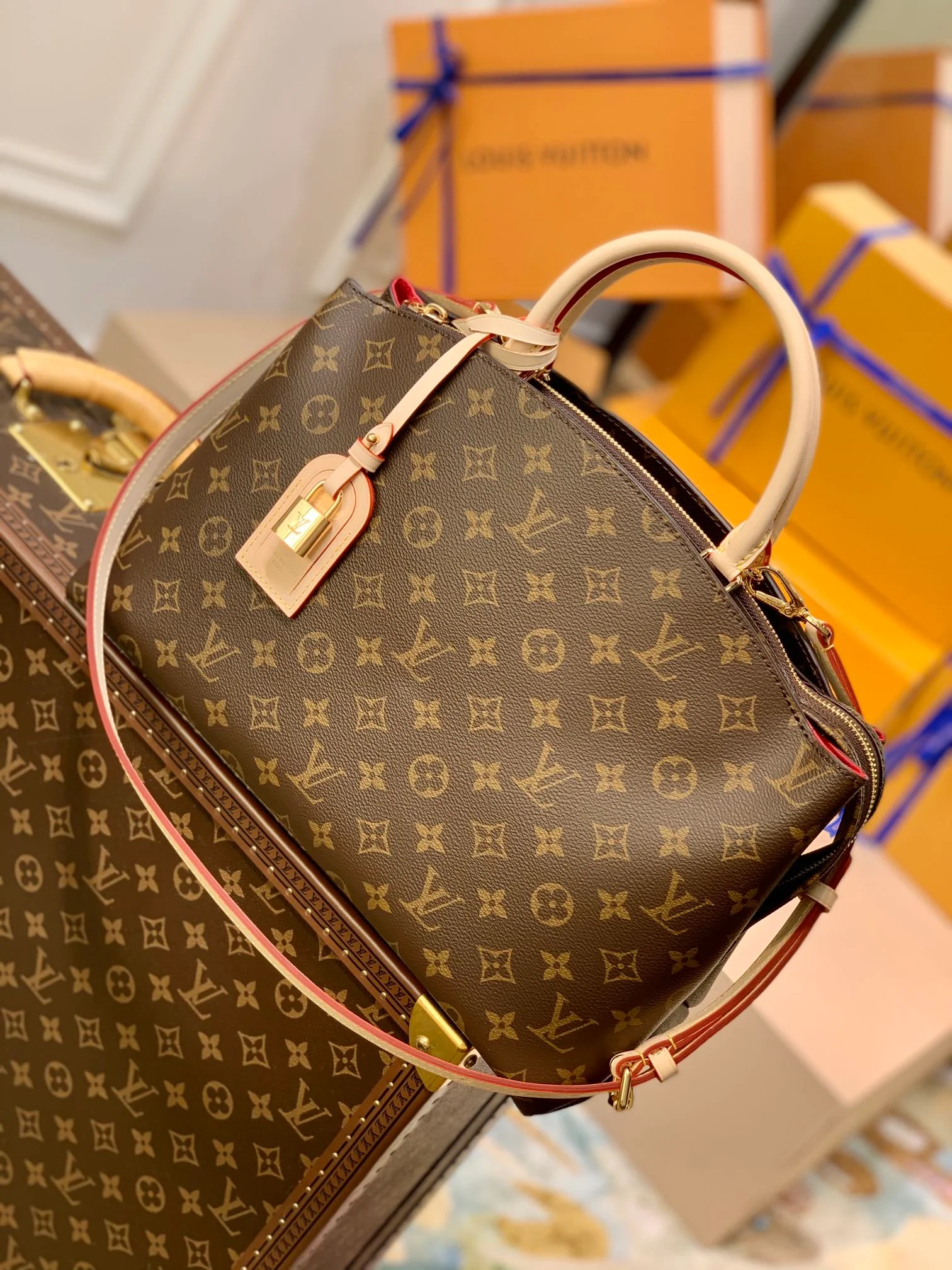 Louis Vuitton M45898 Grand Palais Handbags-34*24*15CM