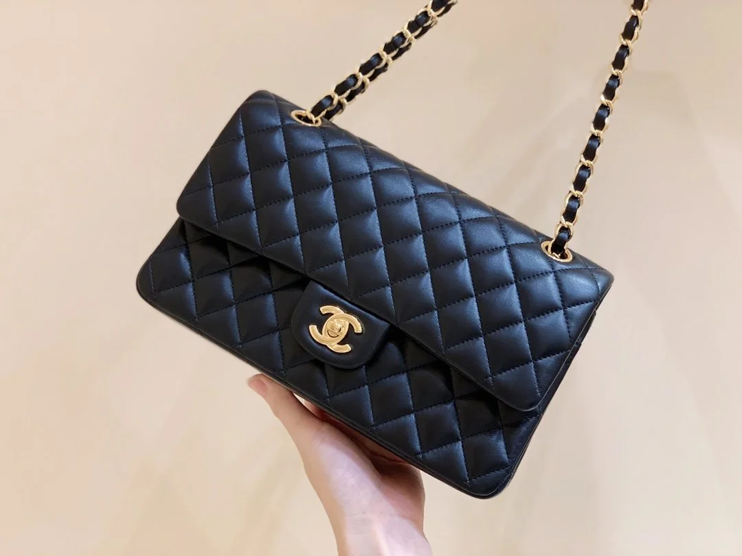 Chanell Flap Bag-Lambskin Leather-Gold Hardware-25CM