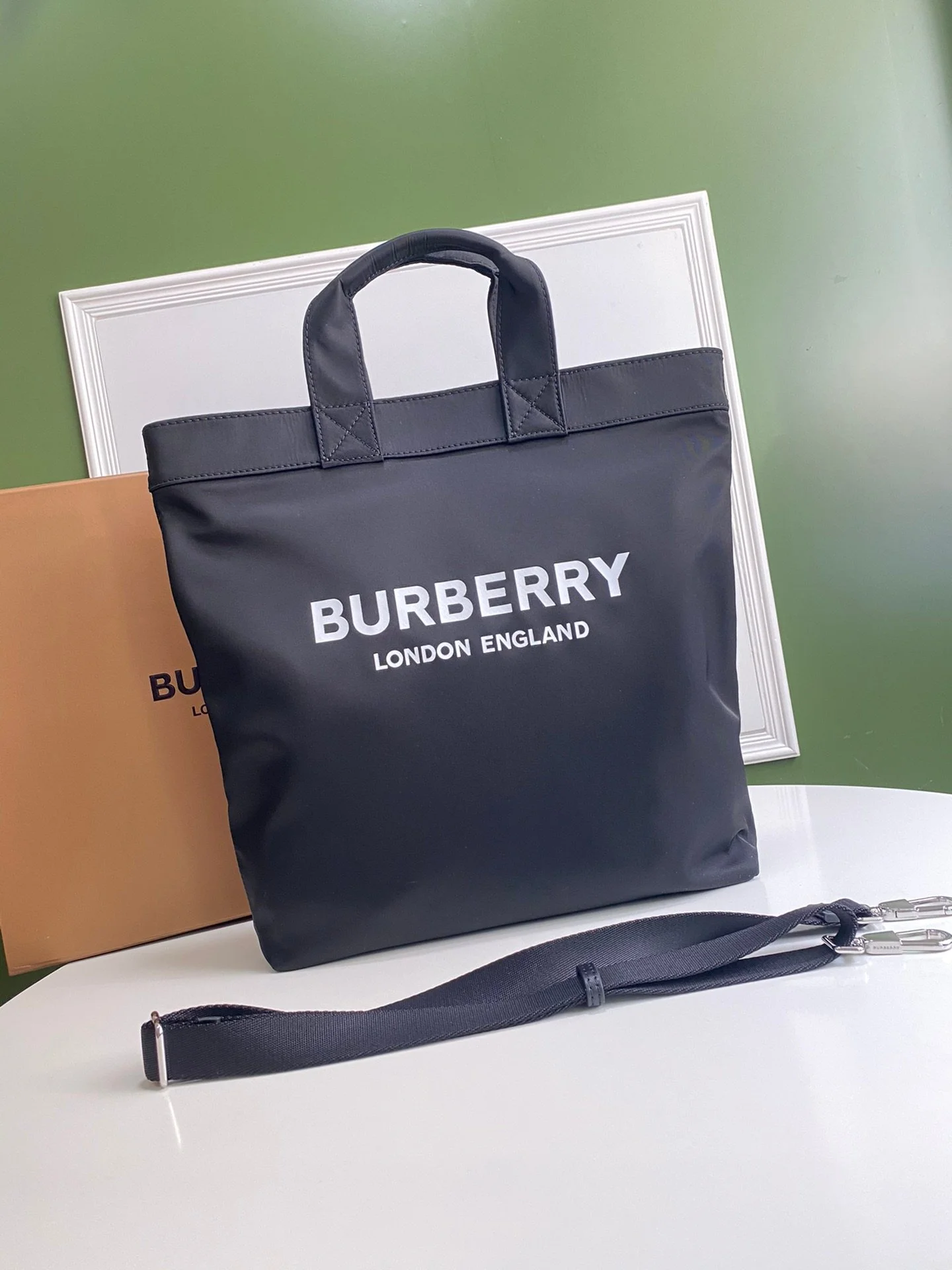 Burberry Tote-37x8x38CM