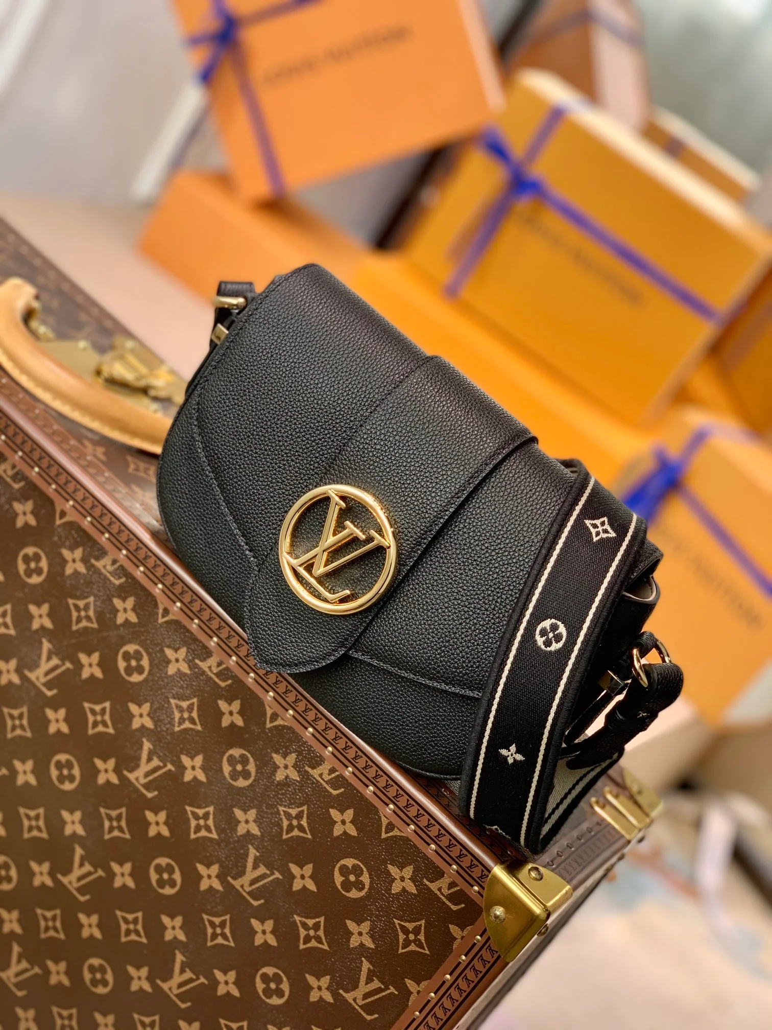 Louis Vuitton Pont 9 Soft Handbags-M58967-25*17.5*8CM