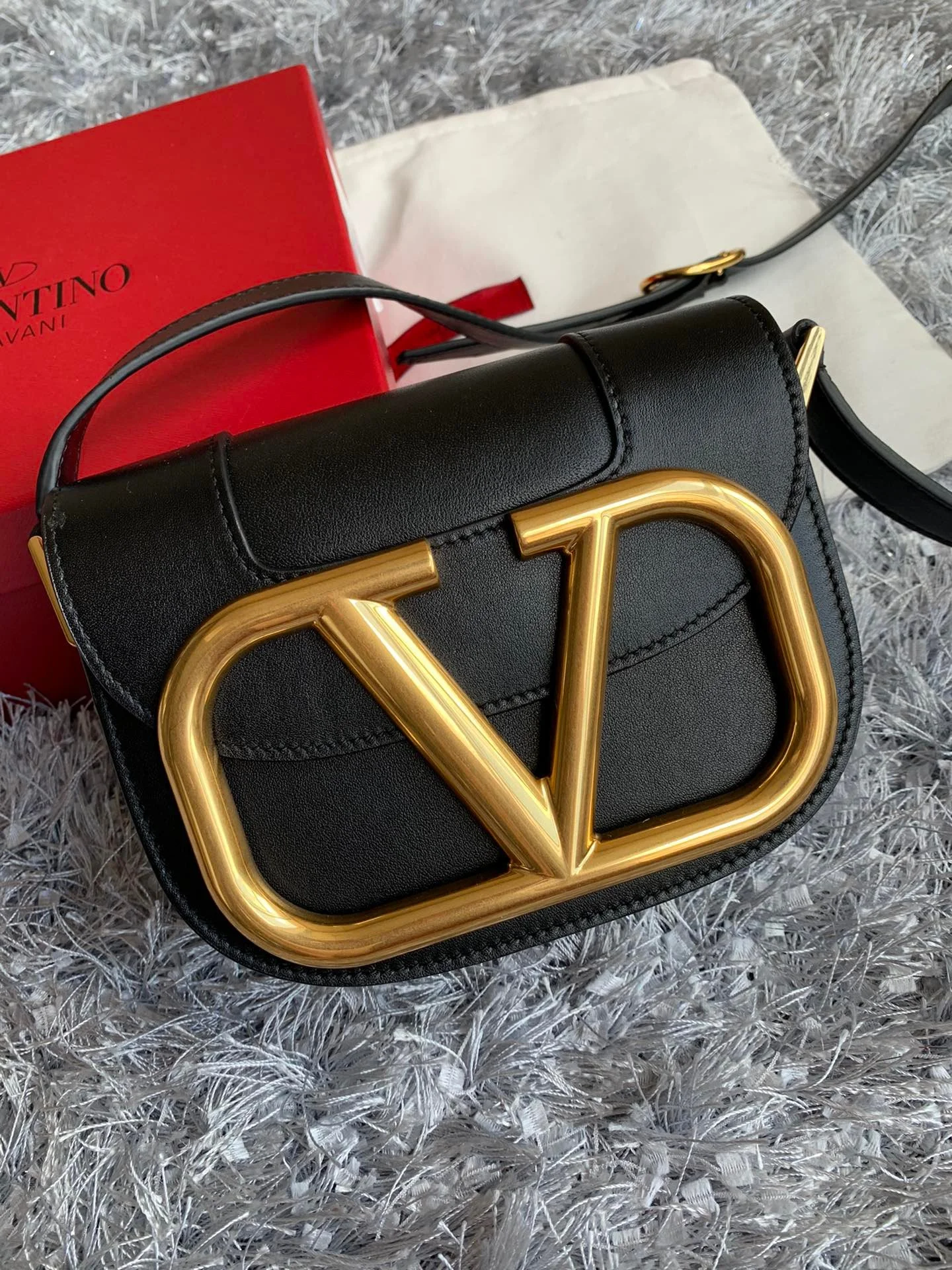 Valentino Garavani Supervee Handbags-18*8*15CM