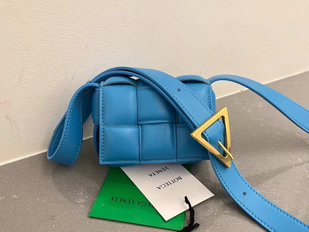 Bottega Veneta Padded Cassette Bag-12*8*4CM