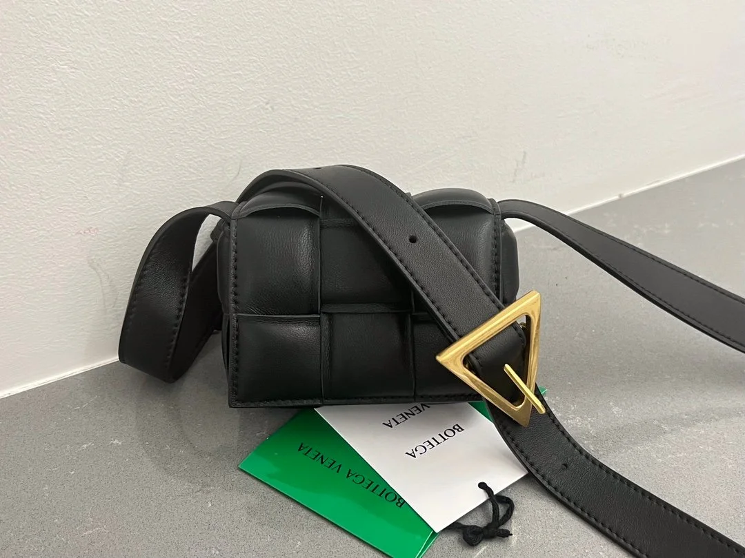 Bottega Veneta Padded Cassette Bag-12*8*4CM