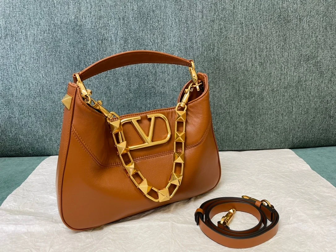Valentino Garavani StudSign-28*22*7CM