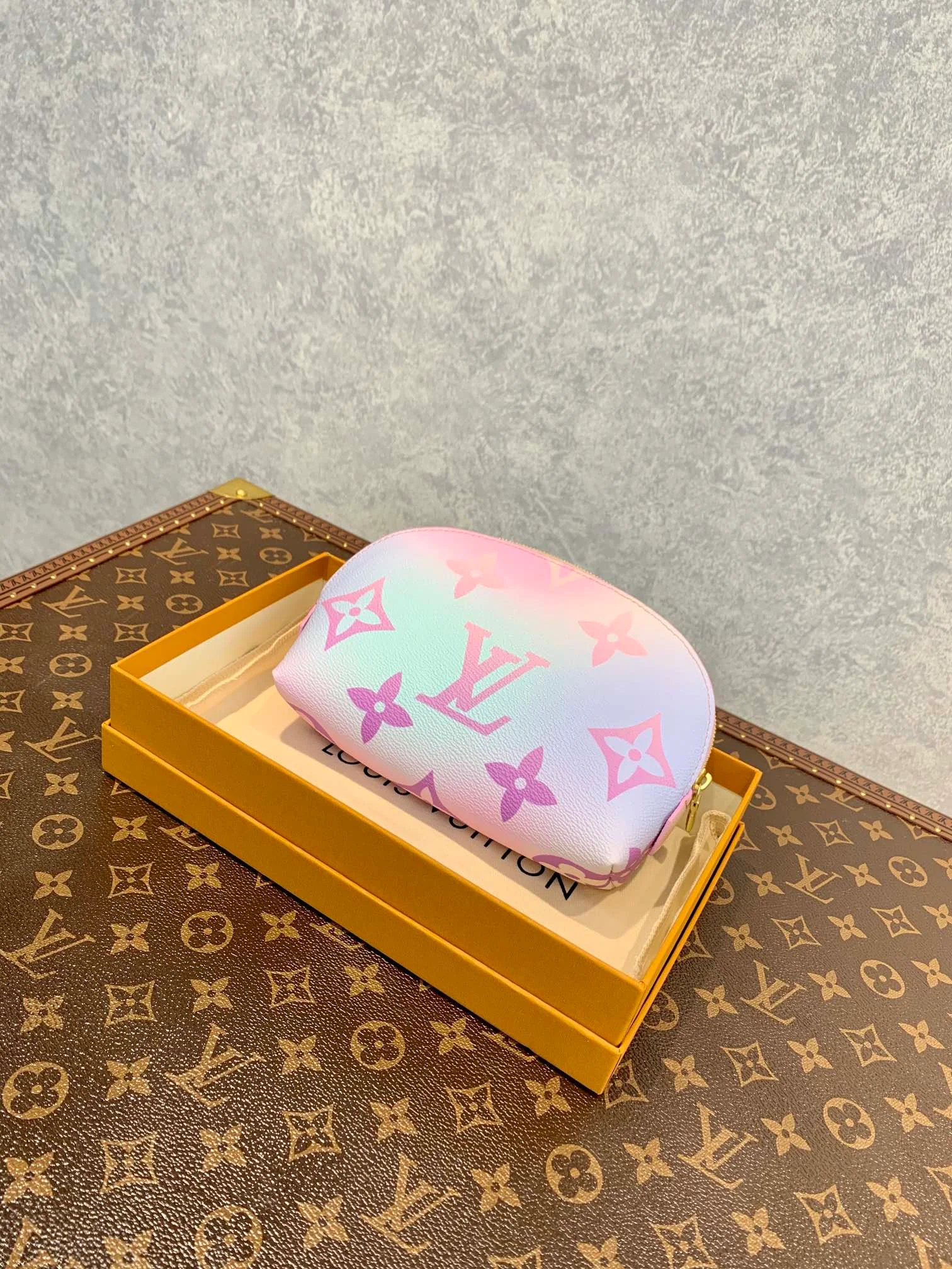 Louis Vuitton Cosmetic Bag-19*12*6CM