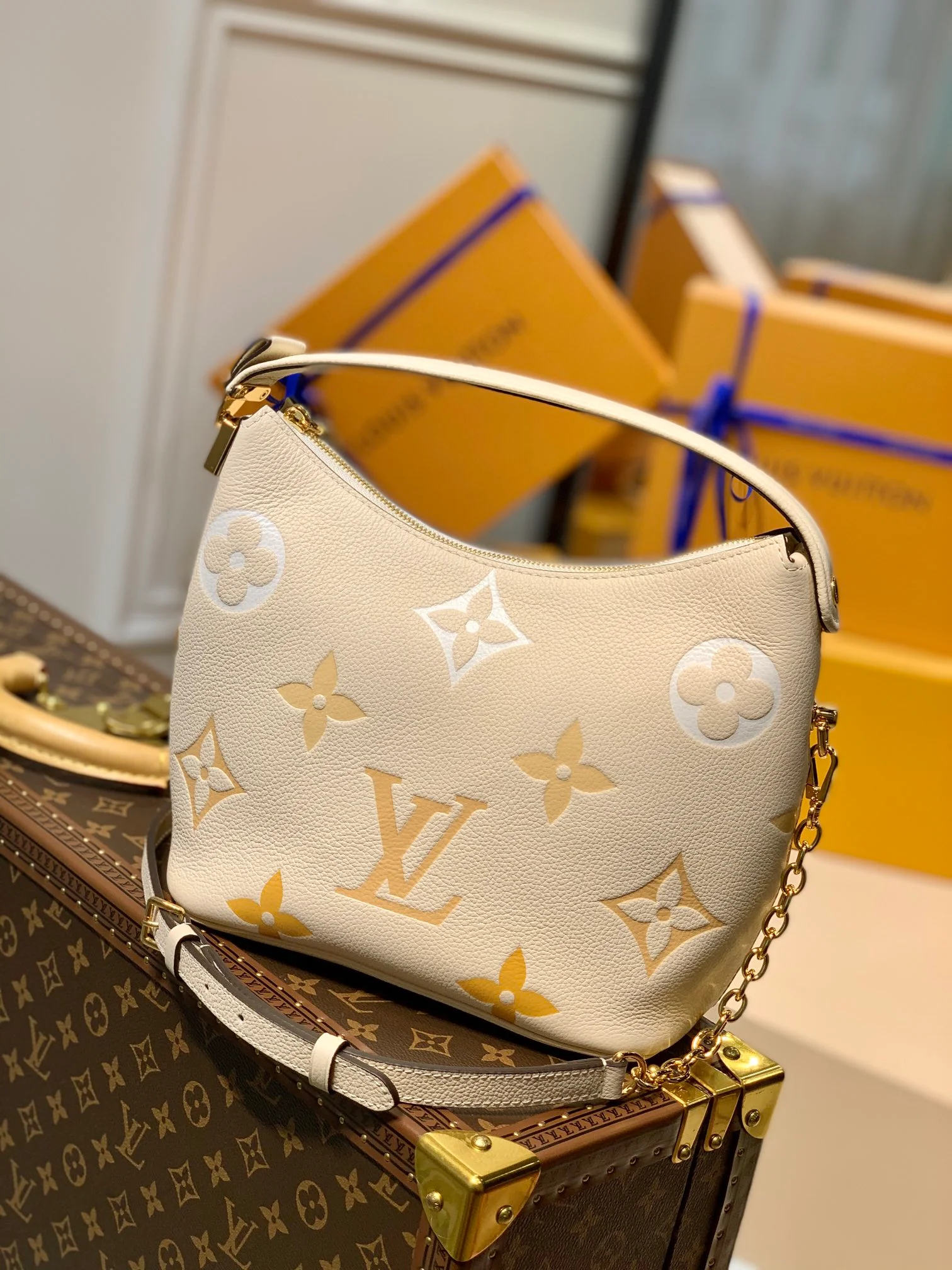Louis Vuitton Marshmallow Hobo-24*22*13CM