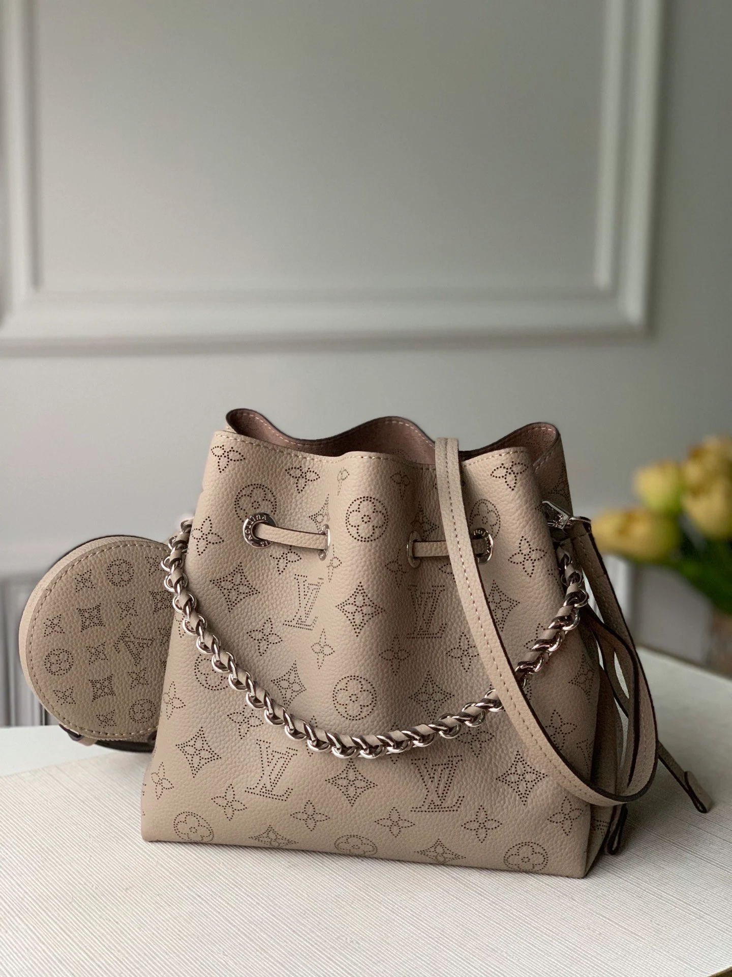 Louis Vuitton Bella Tote Bag-M57201-19*22*14CM