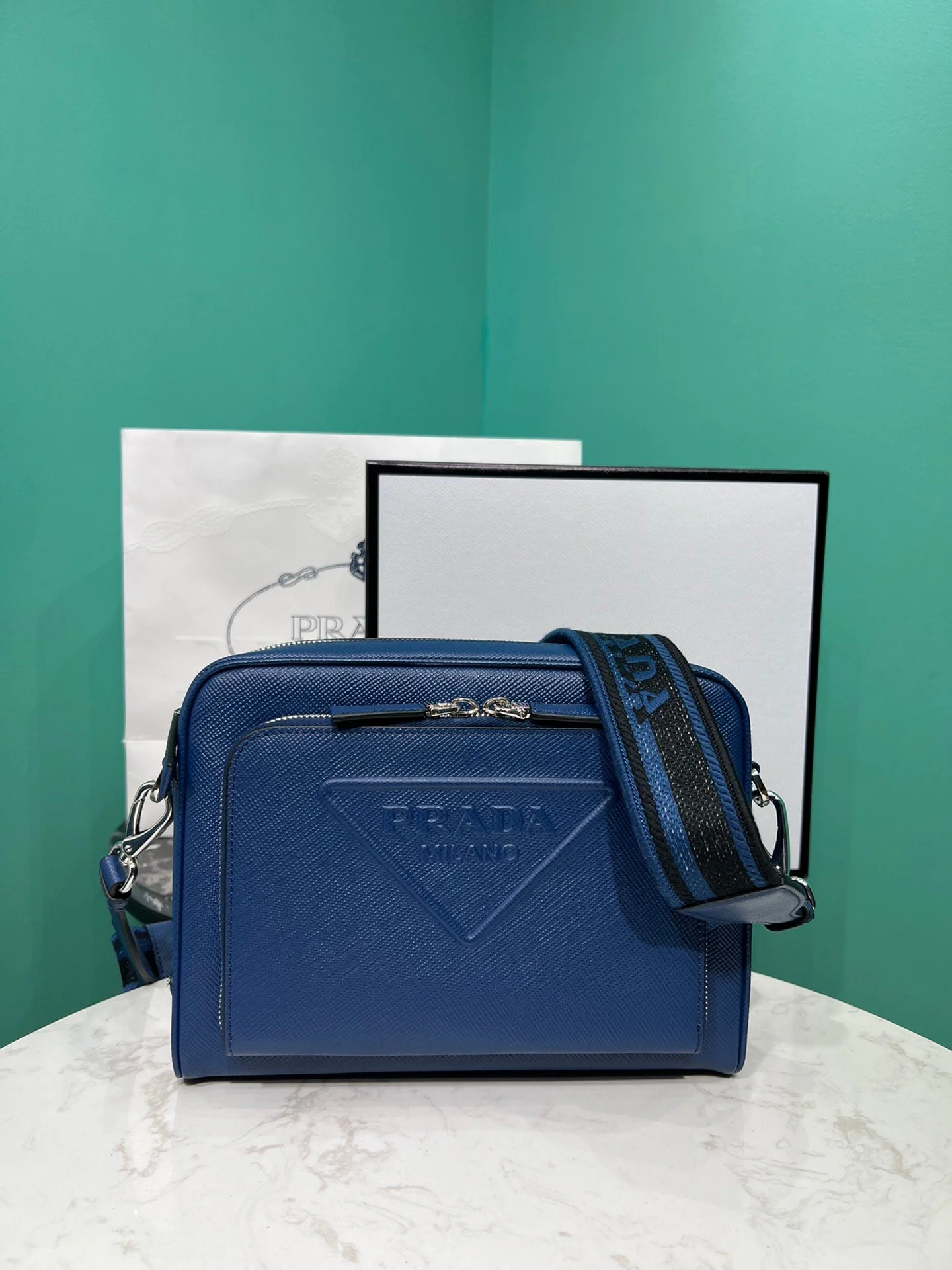 Prada Crossbody Bag-2VH152-24*18*6CM