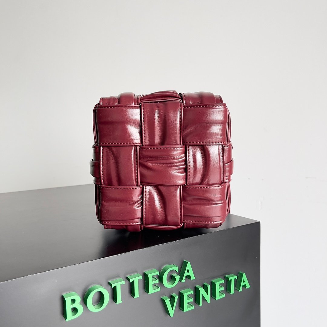 Bottega Veneta Mini Bucket-18*14*14CM