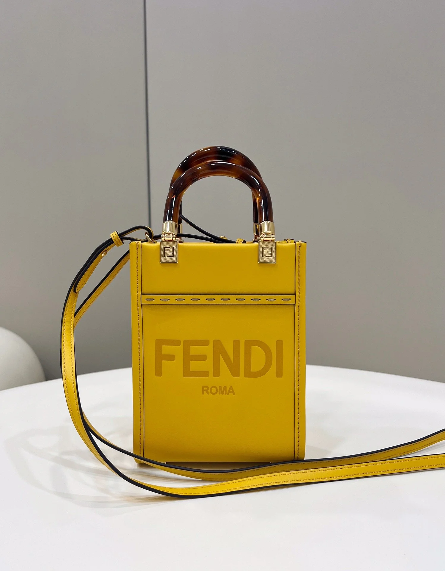 Fendi Mini Tote Bag-13*18*6.5CM