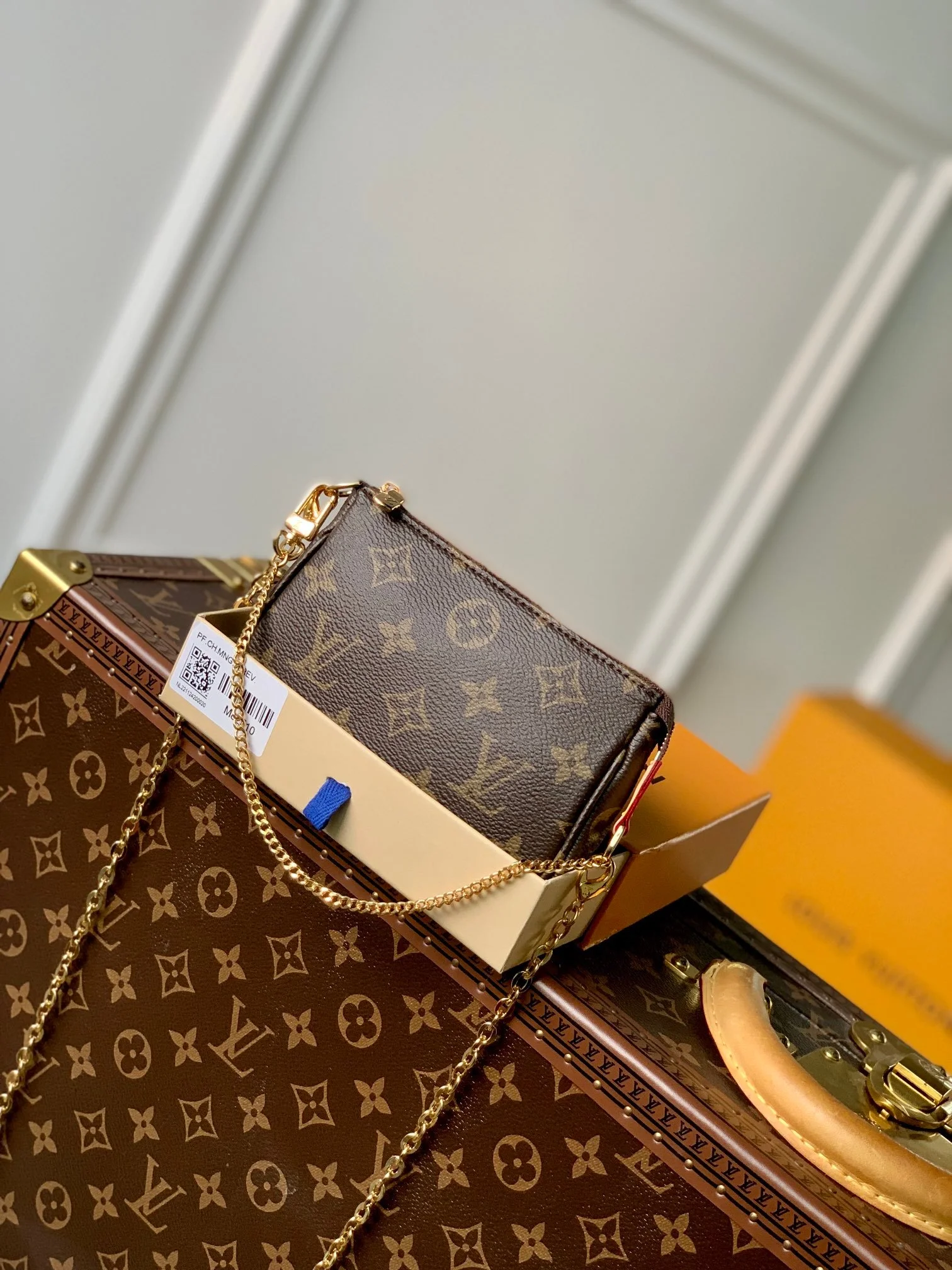 Louis Vuitton Pochette-M82510-15.5*10.5*4CM