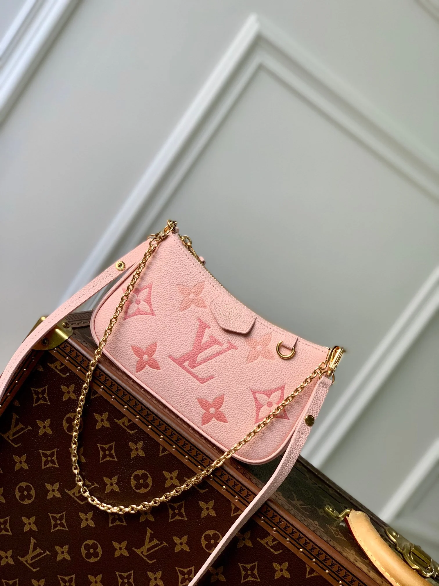 Louis Vuitton Easy Pouch On Strap-19×11.5x3CM