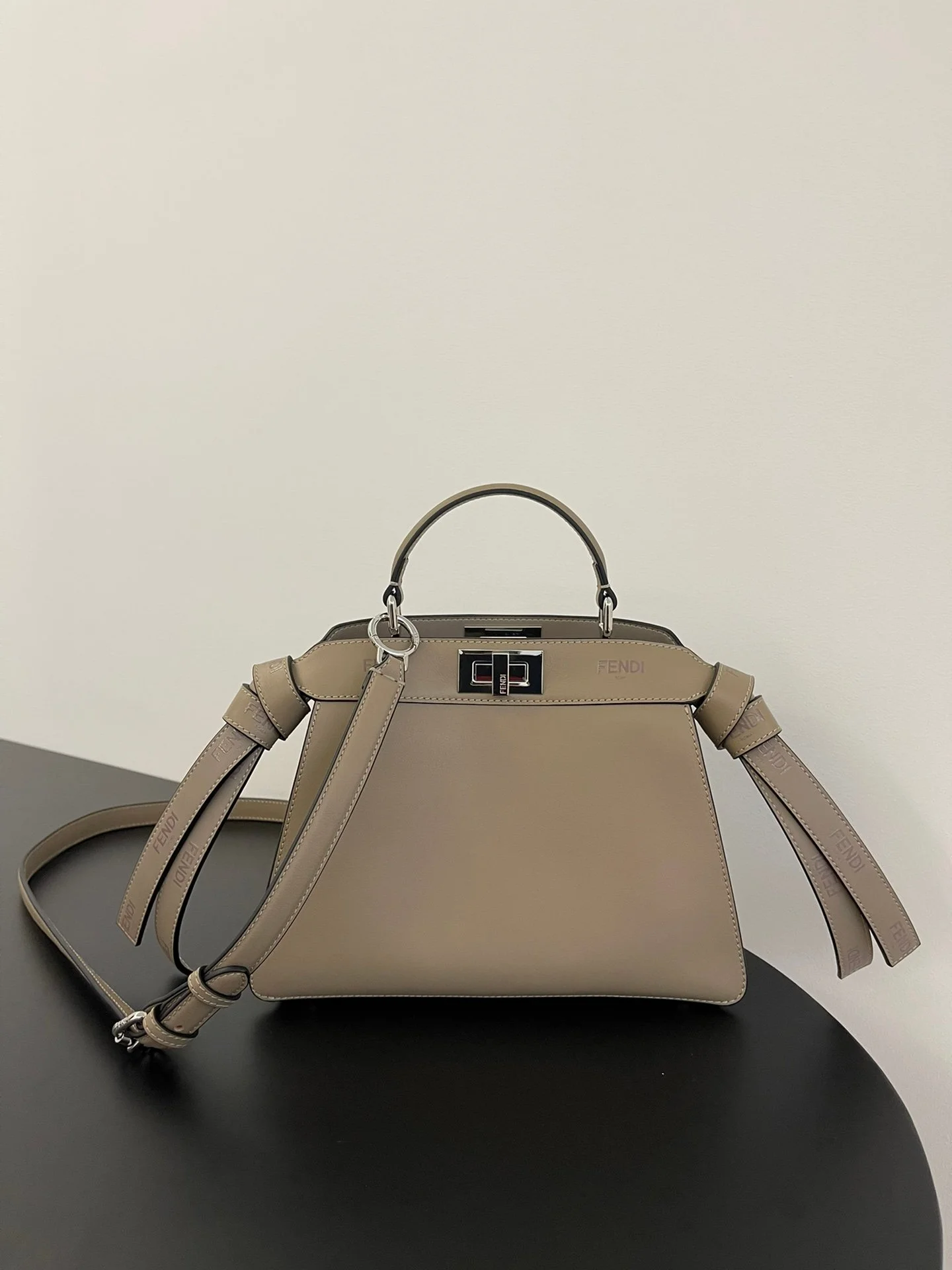Fendi Peekaboo-27x21x9.5CM