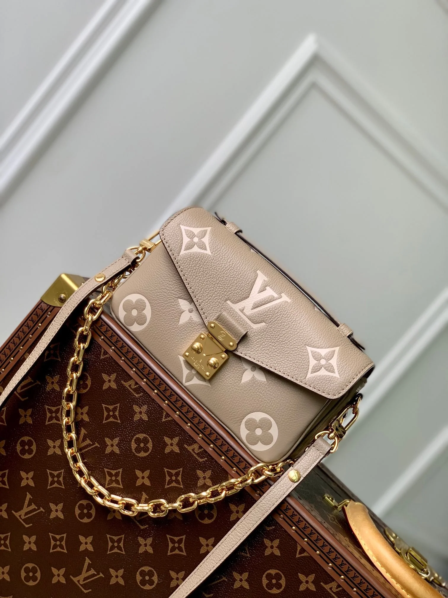 Louis Vuitton Pochette Metis East West Handbags- 21.5 x 13.5 x 6CM