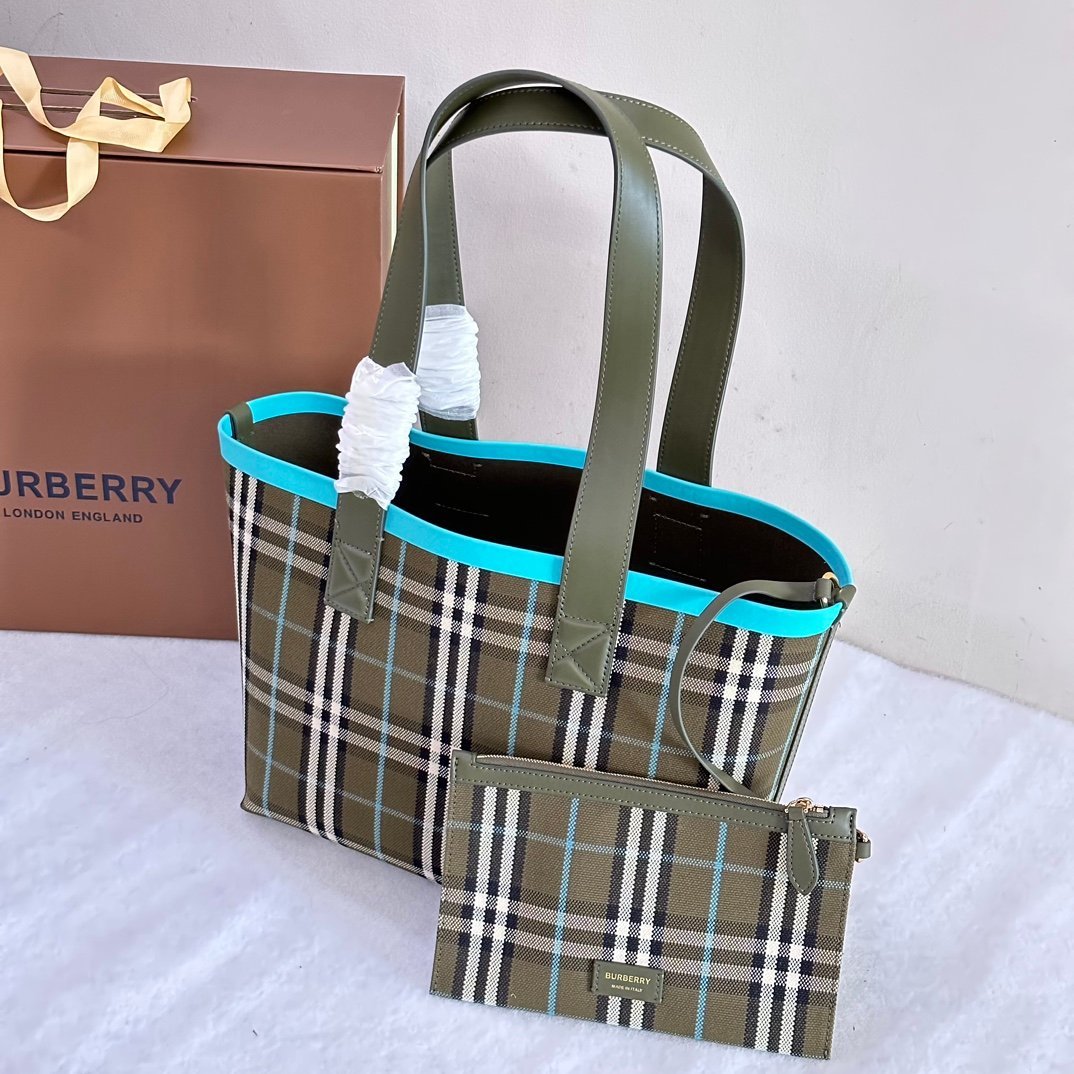 Burberry Tote-44 x 16 x 24.5CM
