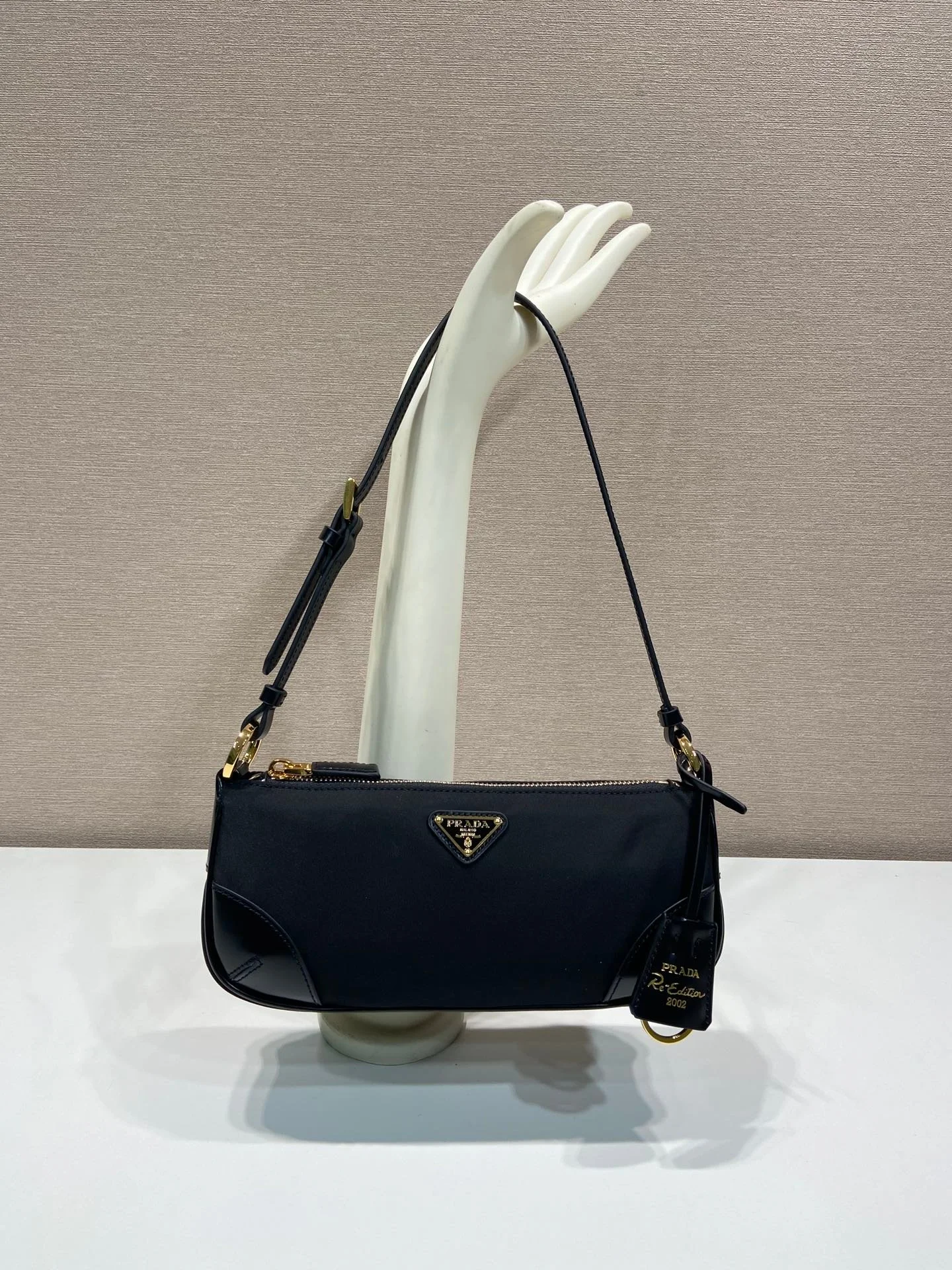 Prada Re-Edition 2002 Bag-1BC201-23.5*10*5CM