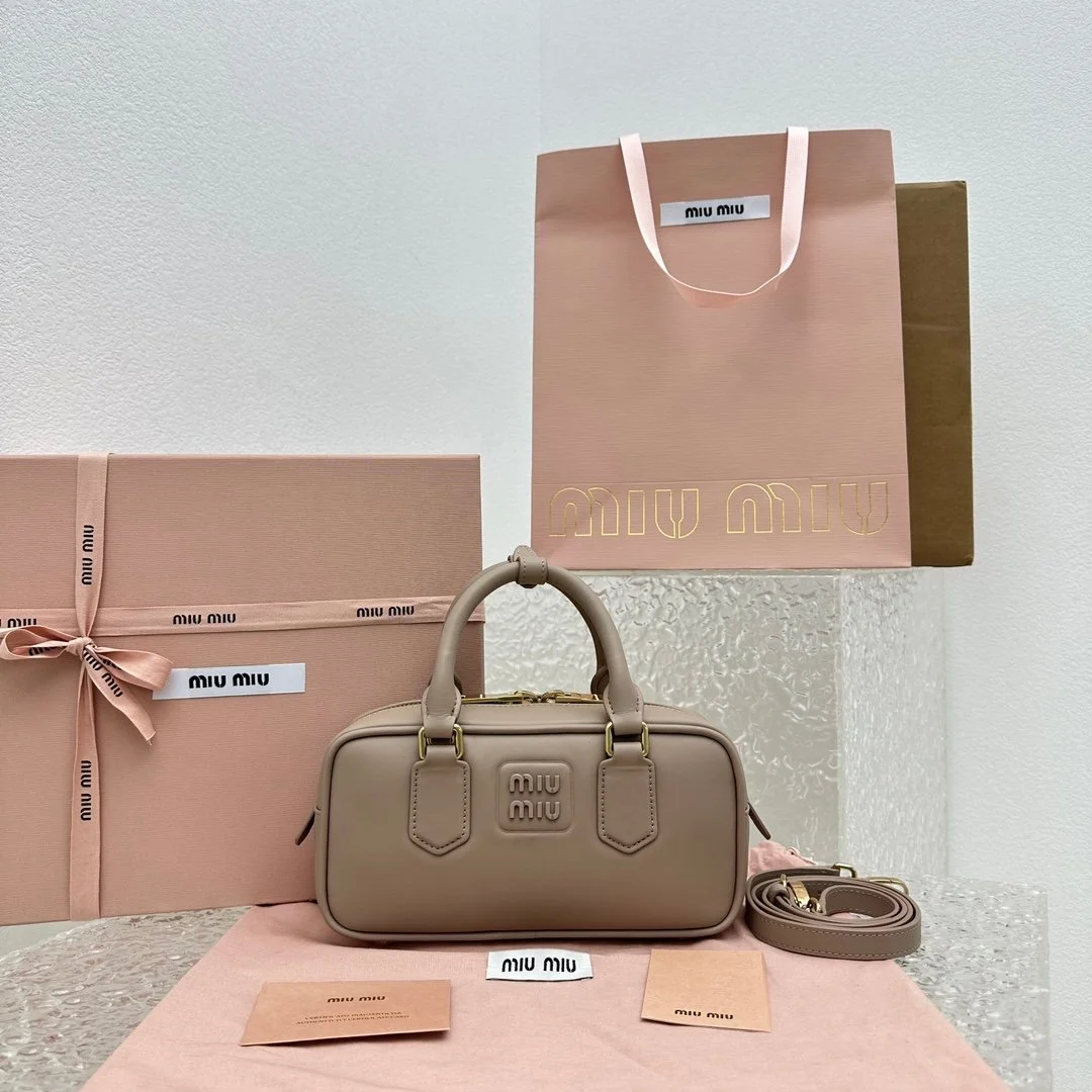 MiuMiu SS23 Softy Padded Bag-22*10*7.5CM